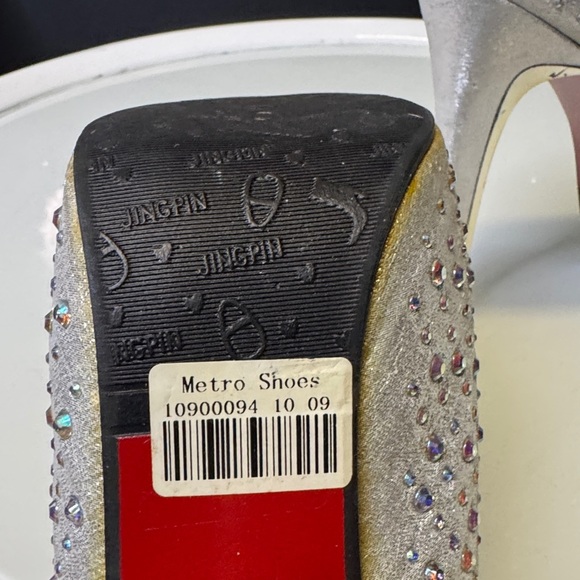 METRO WEDDING HEELS Elegant Silver Peep-Toe Heels SWAROVSKI CRYSTALS - Picture 10 of 10